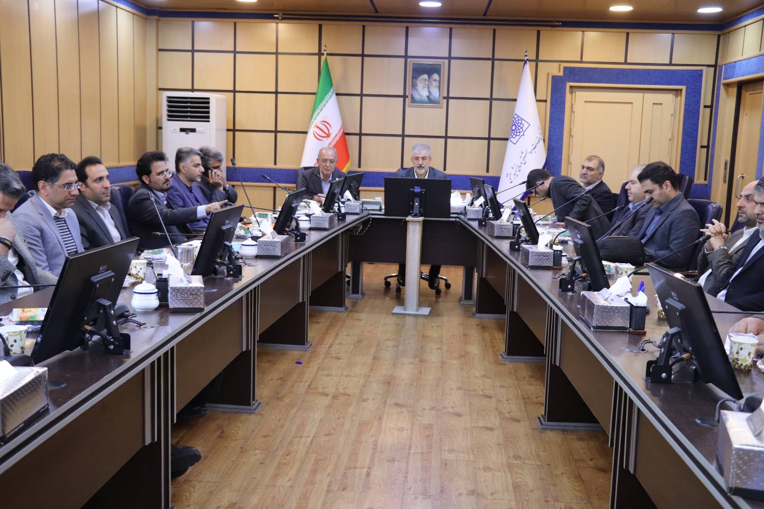 نشست مدیران بیمارستان ها